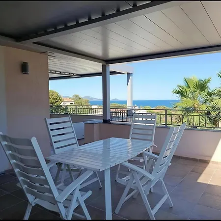 Semesterbostad Rocmar Charming With Sea View *