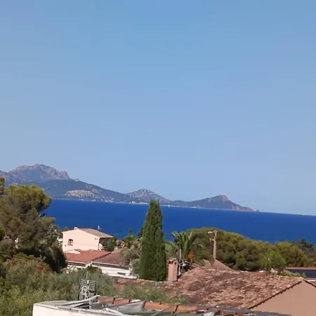 Rocmar Charming With Sea View Ferienhaus